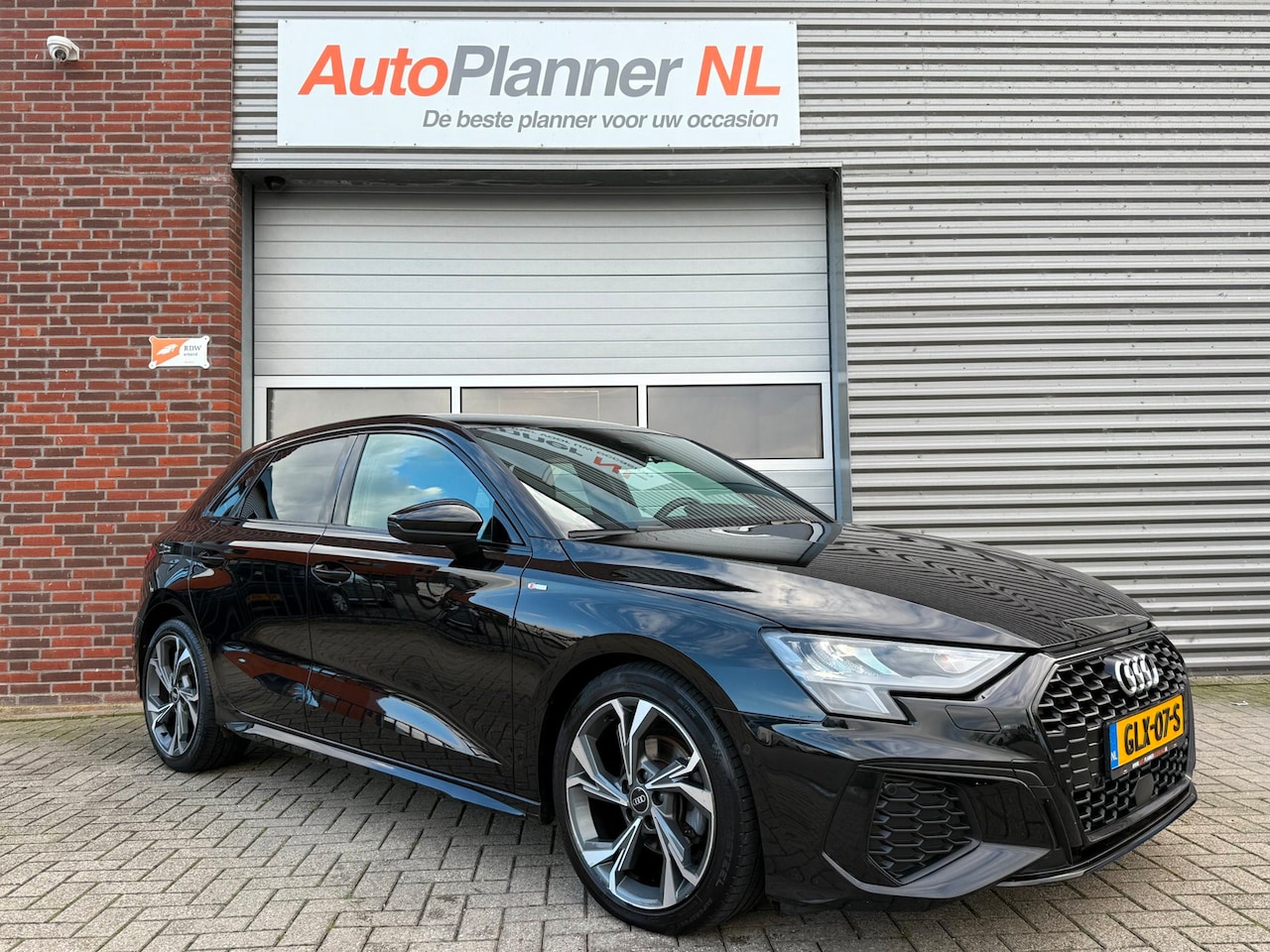 Audi A3 Sportback - 35 TDI! S-line! Keyless! Navi! Virtual! - AutoWereld.nl