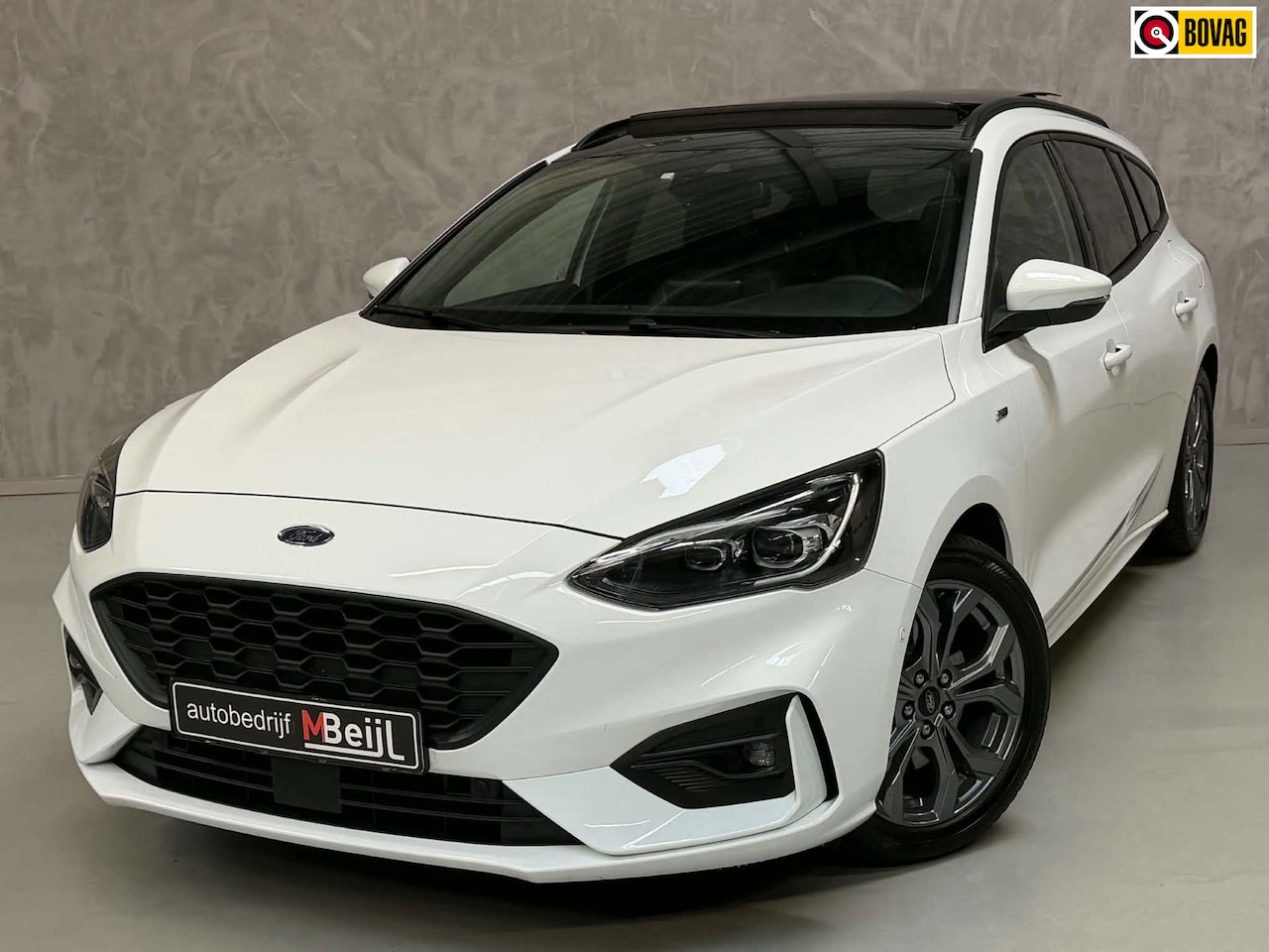 Ford Focus Wagon - 1.0 EcoBoost Hybrid ST Line X Business /Pano /Camera /Led - AutoWereld.nl