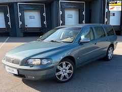 Volvo V70 - 2.4 Comfort Line CRUISE/APPLECARPLAY/CLIMA/CAMERA