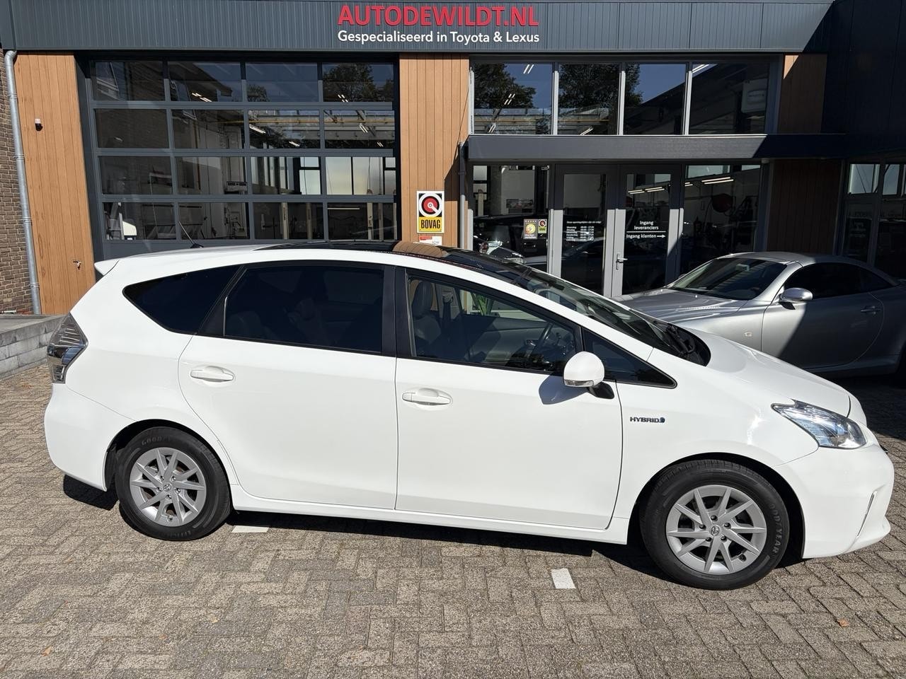 Toyota Prius Wagon - 1.8 Hybrid Aspiration 7-zits + 12 MND BOVAG - AutoWereld.nl