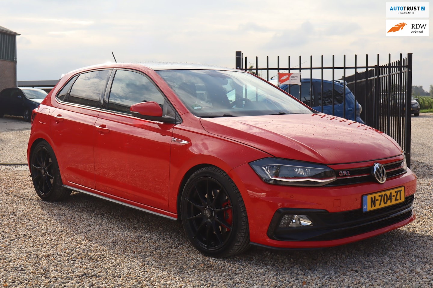 Volkswagen Polo - 2.0 TSI GTI PANO 280 PK TREKHAAK 0Z 19 INCH SCHROEFSET - AutoWereld.nl