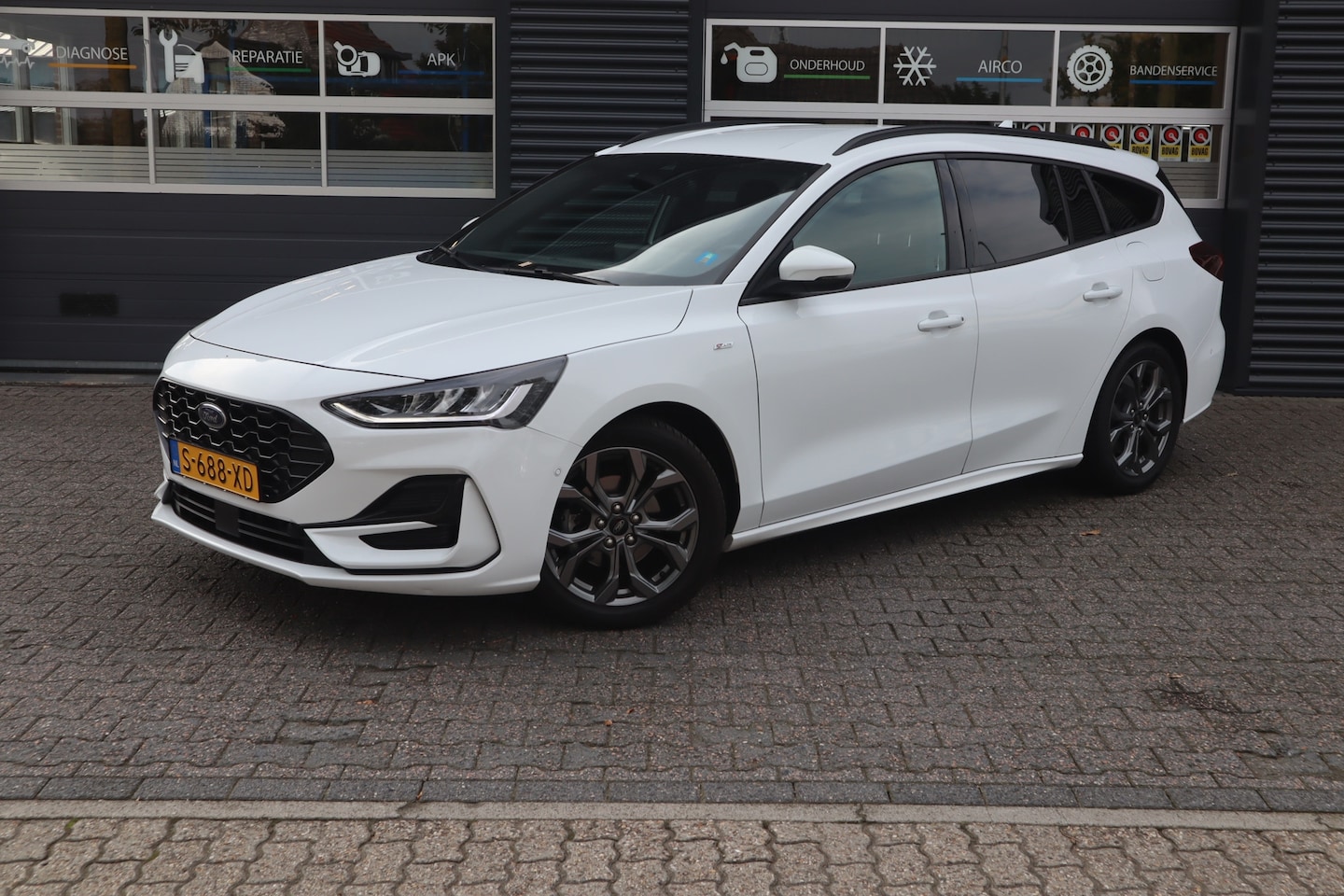 Ford Focus Wagon - 1.0 EcoBoost Hybrid ST Line 1.0 EcoBoost Hybrid ST Line - AutoWereld.nl