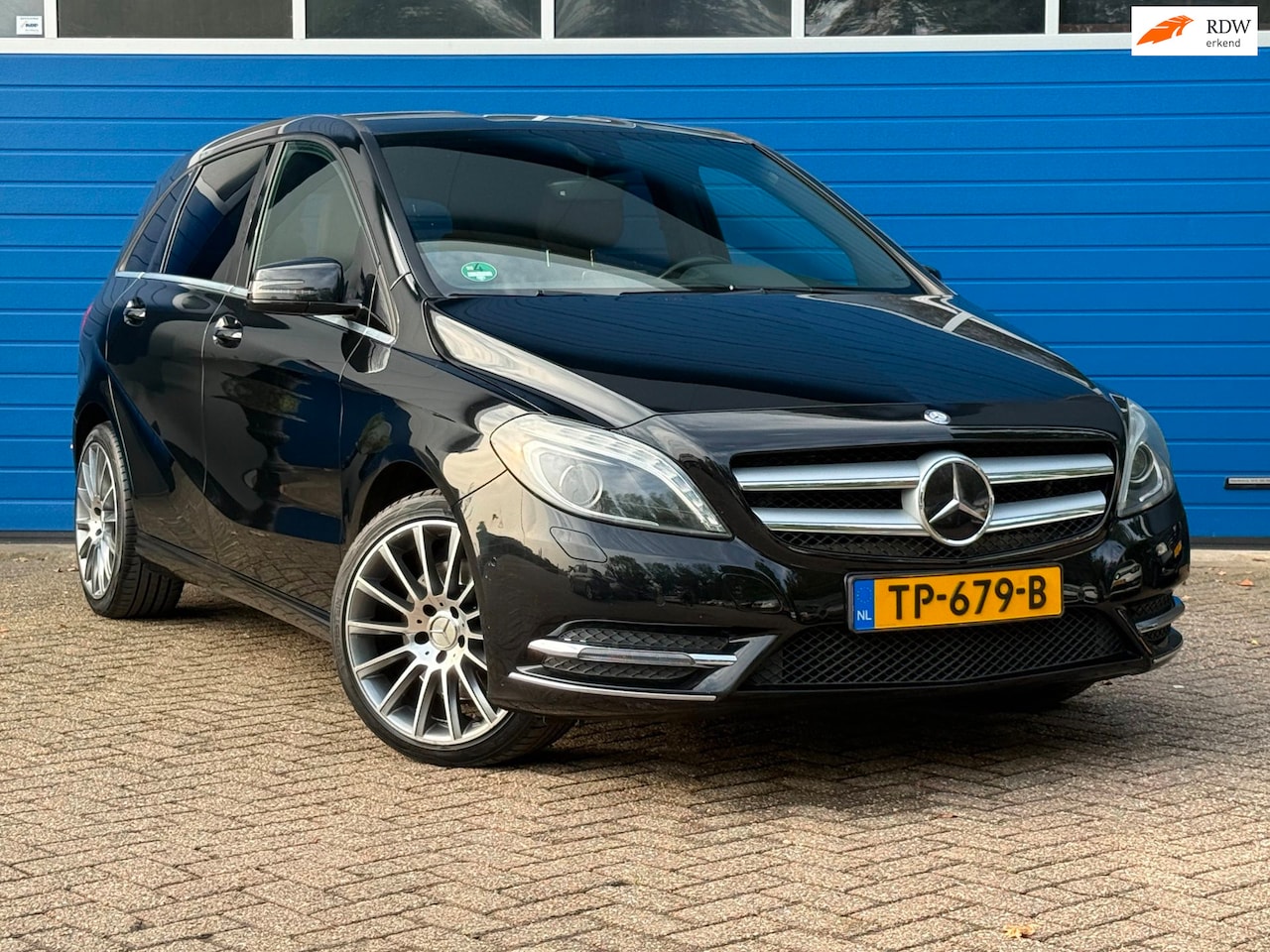 Mercedes-Benz B-klasse - 250 Ambition Automaat|Leder|Navi. - AutoWereld.nl