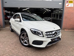 Mercedes-Benz GLA-Klasse - 180 AMG|PANO/H&K/ELEC-STOEL/NAVI/CRUISE/CAMERA/VOL