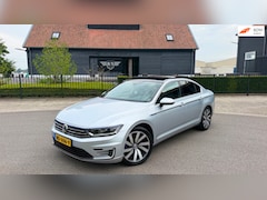 Volkswagen Passat - 1.4 TSI GTE 218PK Panoramadak Virtual Display Leer Navi Led-Xenon 360"Camera