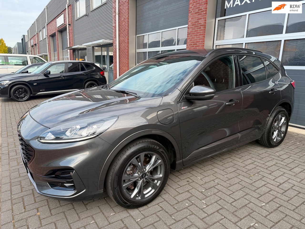 Ford Kuga - 2.5 PHEV ST-Line LED Camera Carplay Lane Trekhaak - AutoWereld.nl