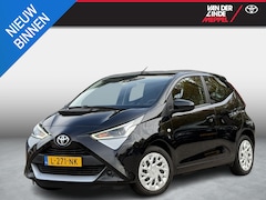 Toyota Aygo - 1.0 VVT-i X-Play Camera Airco Carplay Android auto