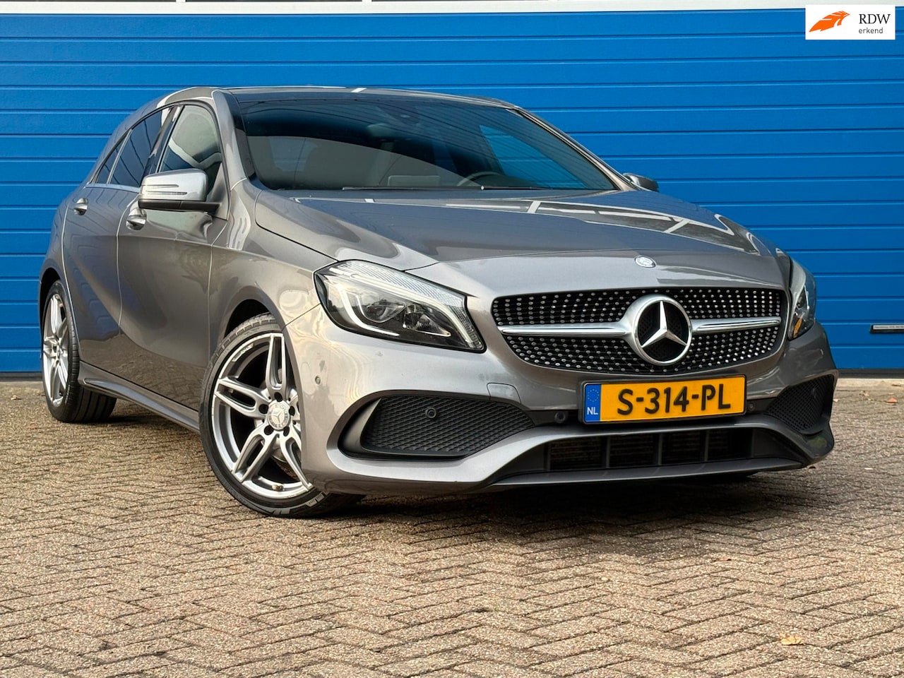 Mercedes-Benz A-klasse - 180 Prestige Automaat|Pano.Dak - AutoWereld.nl