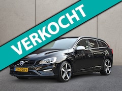 Volvo V60 - 2.0 T4 190PK Business Sport Automaat | Leder | Achteruitrijcamera | Schuif/kanteldak