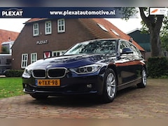 BMW 3-serie Touring - 320i High Executive Aut. | Stoelverwarming | Xenon | M-Stuurwiel | Lederen Interieur | All
