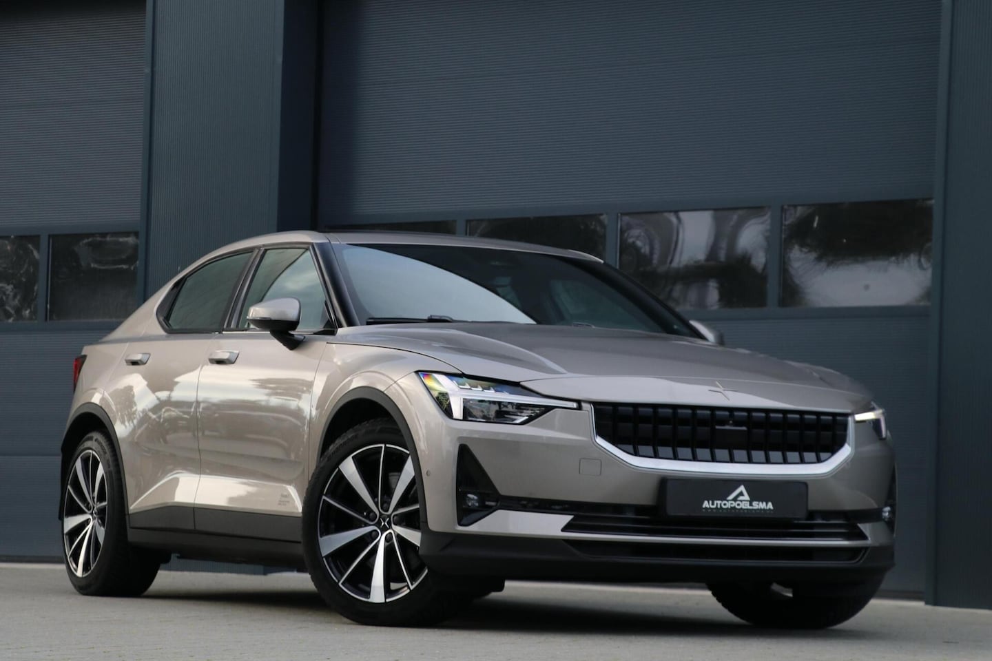 Polestar 2 - Long Range Single Motor 78 kWh AdaptiveCruise Trekhaak Panodak WarmtePomp Pilot Pack Memor - AutoWereld.nl
