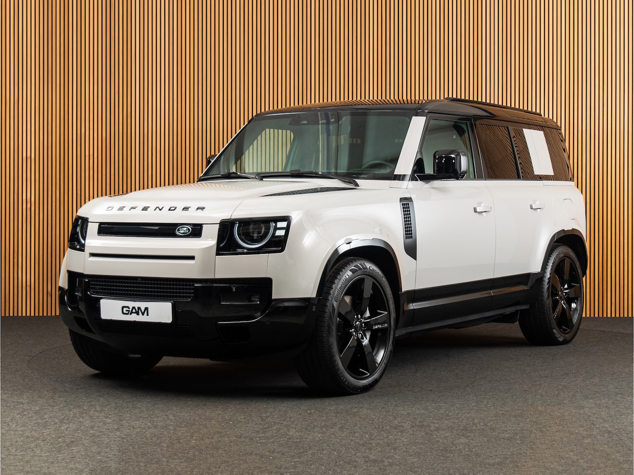 Land Rover Defender 110 - 2.0 P300e 110 X-Dynamic HSE MY26 | PANO | HUD | 22" | MERIDIAN 700W - AutoWereld.nl