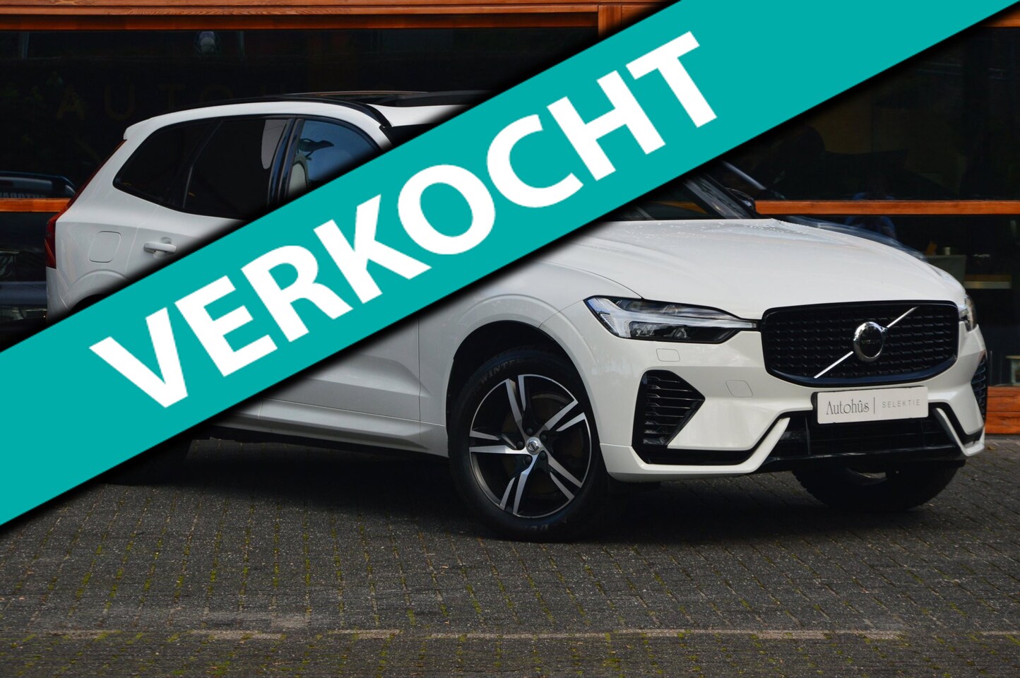 Volvo XC60 - T8 AWD R-Design LONG RANGE 100% SOH | Trekhaak 2200kg | Harman Kardon | Camera | Panoramad - AutoWereld.nl