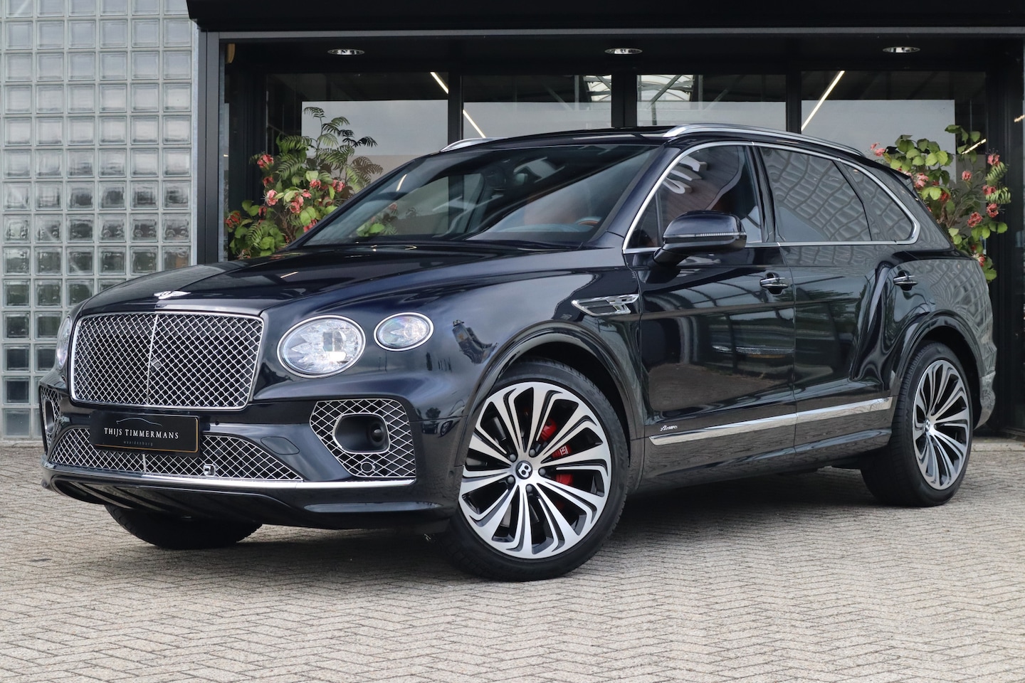 Bentley Bentayga - 4.0 V8 Azure | Mulliner, Naim Audio, Massage, Nachtzicht, Pano, Zitklima, Stuurverwarming, - AutoWereld.nl