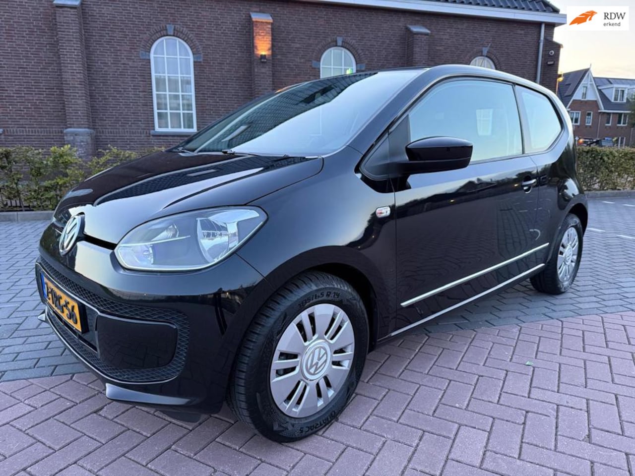 Volkswagen Up! - 1.0 move up! 2012 Airco Goedkoop + nieuwe APK - AutoWereld.nl