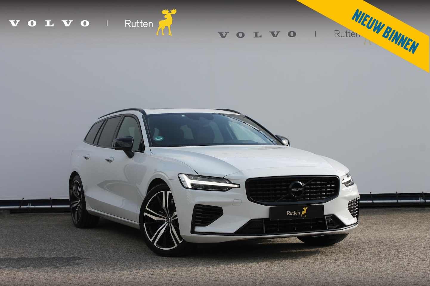 Volvo V60 - T6 340pk automaat Recharge AWD R-Design Panoramich schuif kanteldak / Semi elektrisch wegk - AutoWereld.nl