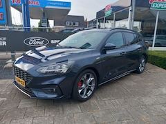 Ford Focus Wagon - 1.5 EcoBoost 150pk Automaat ST-Line X Trekhaak