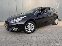 Kia Cee'd - 1.6 GDI Comfort Pack Trekhaak Airco Cruise Nieuwe Apk