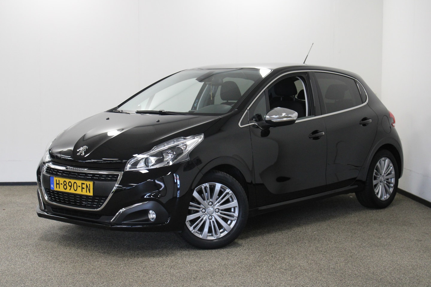 Peugeot 208 - 1.2 PureTech Allure 1.2 PureTech Allure - AutoWereld.nl
