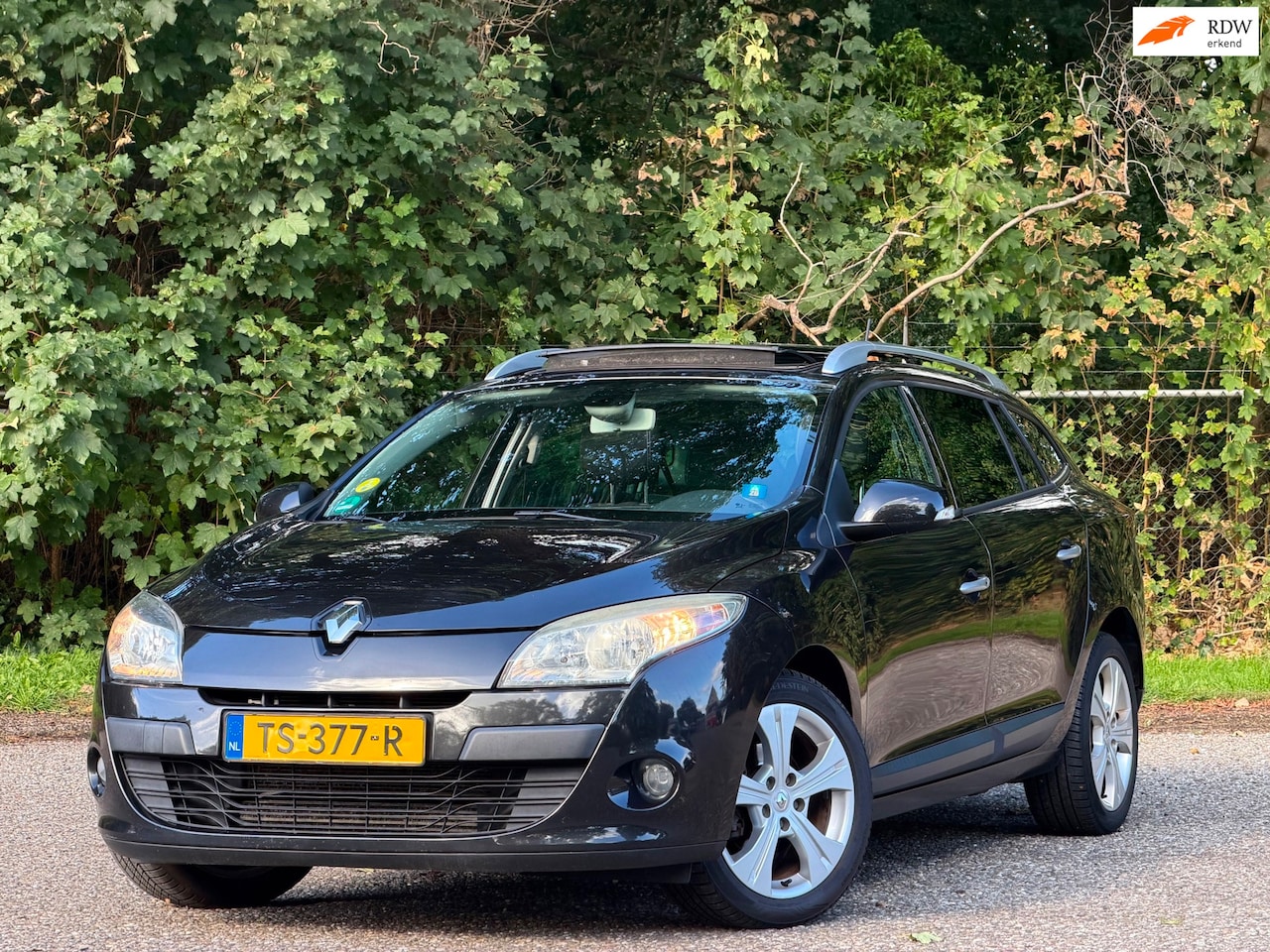Renault Mégane Estate - 1.4 TCe PANO / APK - AutoWereld.nl