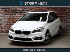 BMW 2-serie Active Tourer - 218i Executive Sport Line Automaat / Navigatiesysteem / Achteruitrijcamera / Panoramadak /