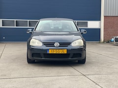 Volkswagen Golf - 1.6 FSI Sportline