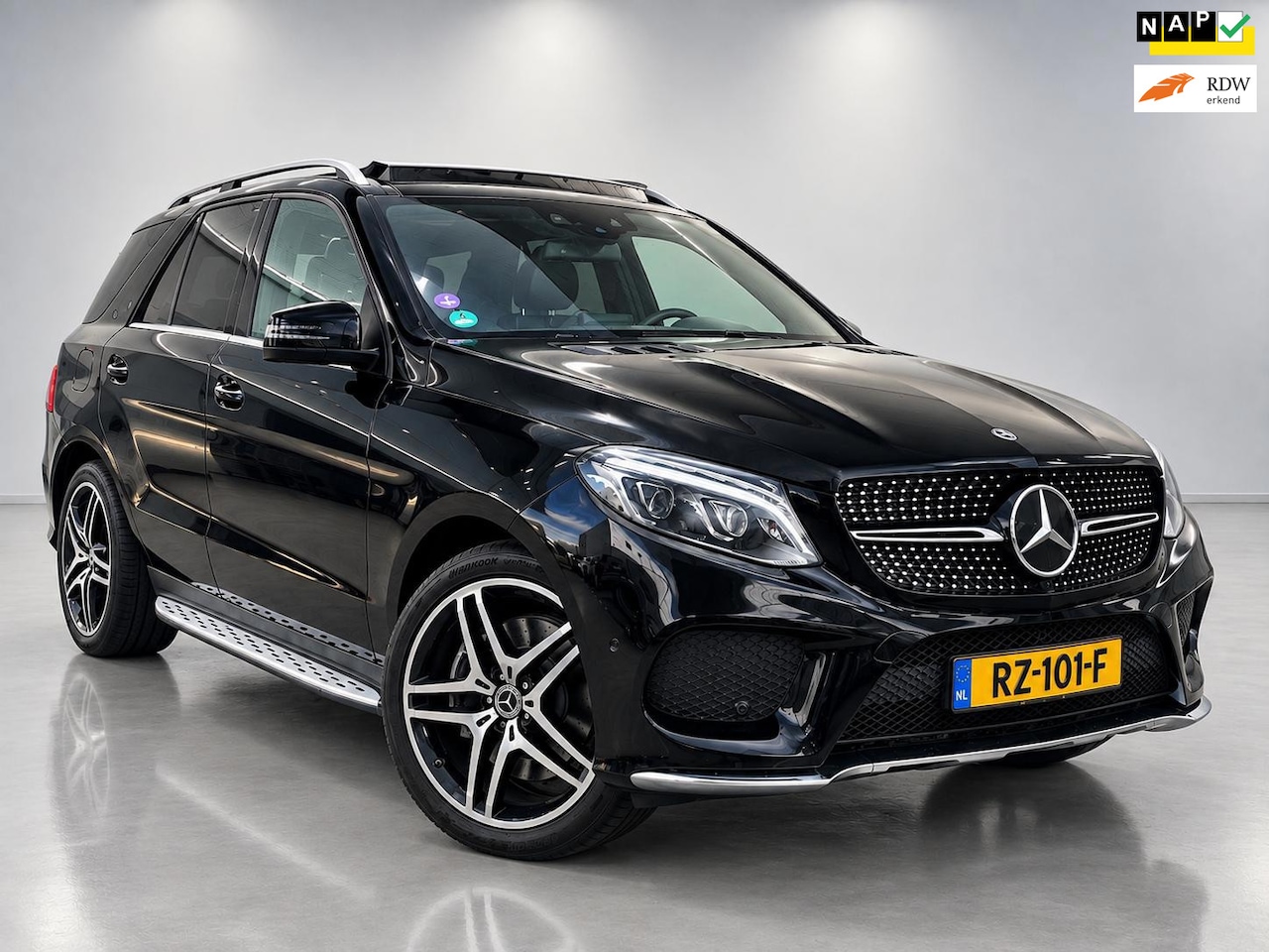 Mercedes-Benz GLE-Klasse - 400 4MATIC AMG Sport Edition [PANO | 360 | LUCHTVERING | HARMAN KARDON | DEALER ONDERHOUDE - AutoWereld.nl