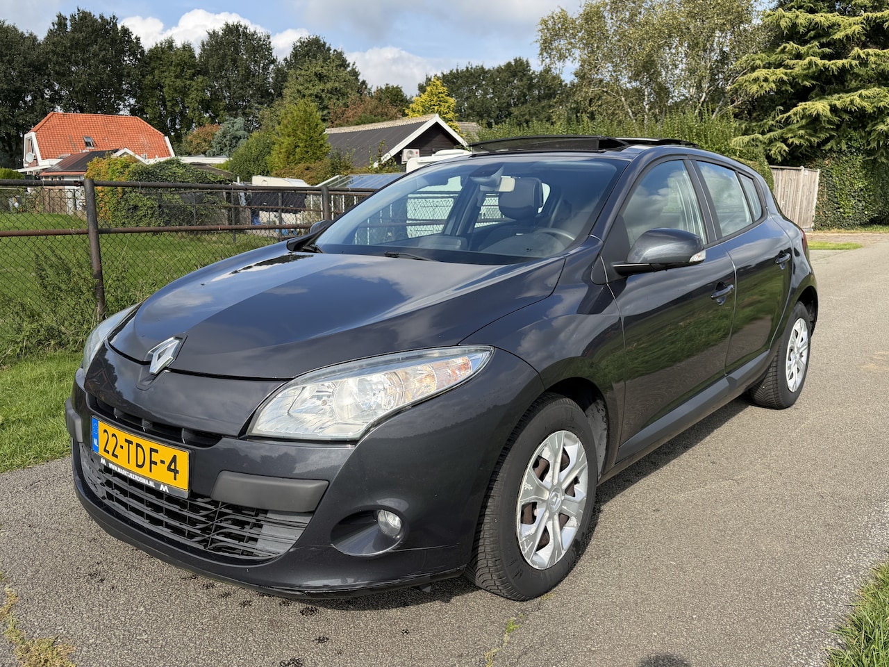 Renault Mégane - 1.6 Expression Navi/ECC/Cruise/Schuifdak/ NIEUWE D-RIEM! - AutoWereld.nl