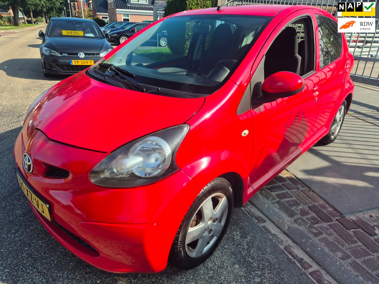 Toyota Aygo - 1.0-12V + airco,elektrische ramen - AutoWereld.nl