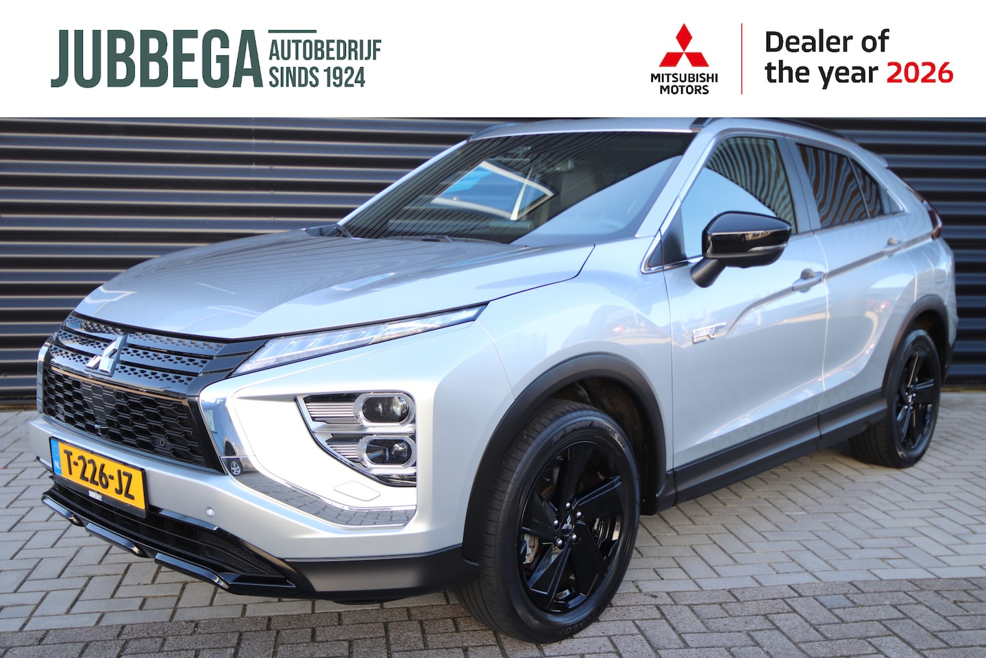 Mitsubishi Eclipse Cross - 2.4 PHEV Black Edition E.Achterklep, Nl-Auto, 1e eigenaar - AutoWereld.nl