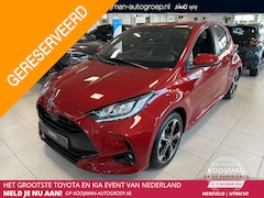 Toyota Yaris - 1.5 Hybrid 130 Executive Direct leverbaar Parkeersensoren voor+achter | Half lederen bekle