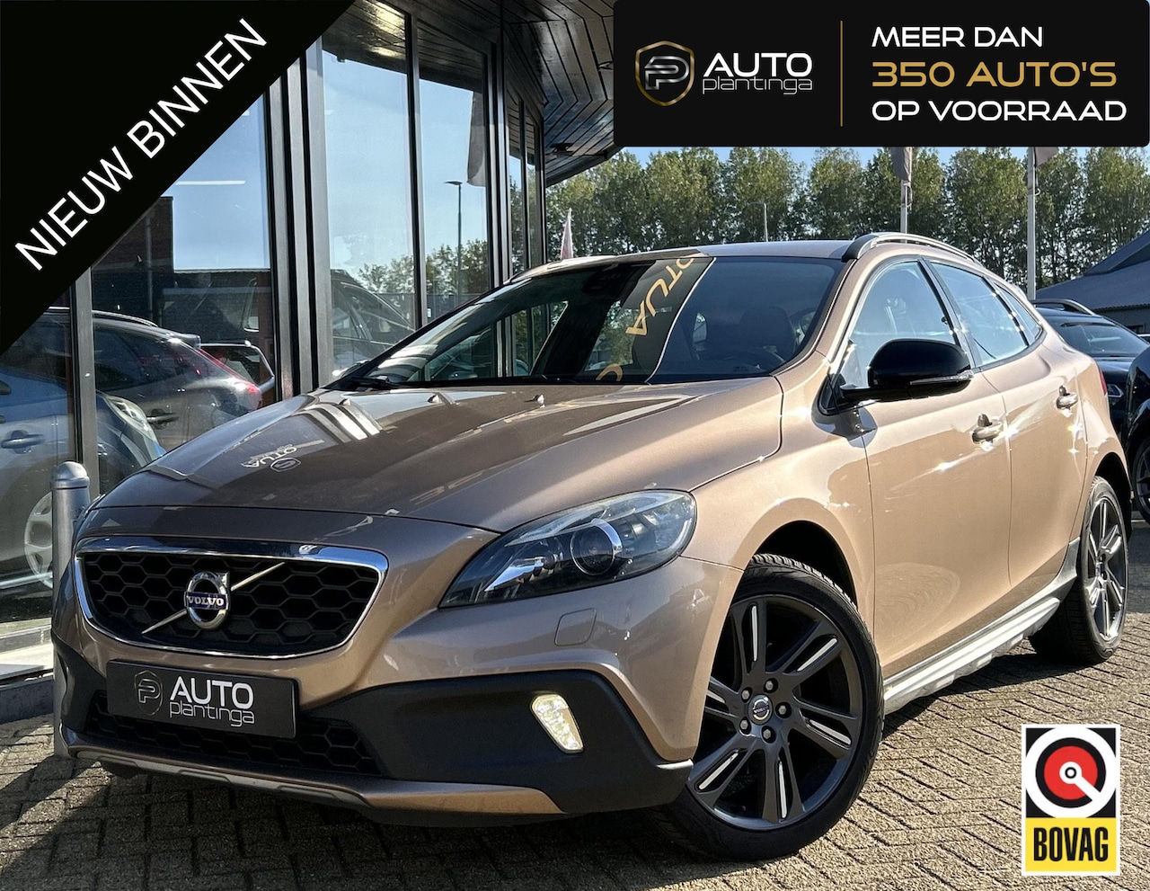Volvo V40 Cross Country - 1.6 T4 Summum 179PK | NL AUTO | NAP | Trekhaak | Navigatie | Achteruitrijcamera | Parkeers - AutoWereld.nl
