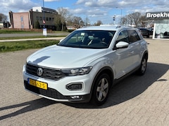 Volkswagen T-Roc - 1.5 TSI 150 pk Sport | Trekhaak | Climatronic | Parkeersensoren | Ledkoplampen |
