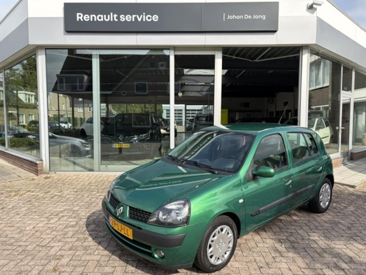 Renault Clio - 1.4 16V 5DR AUT E3 - AutoWereld.nl