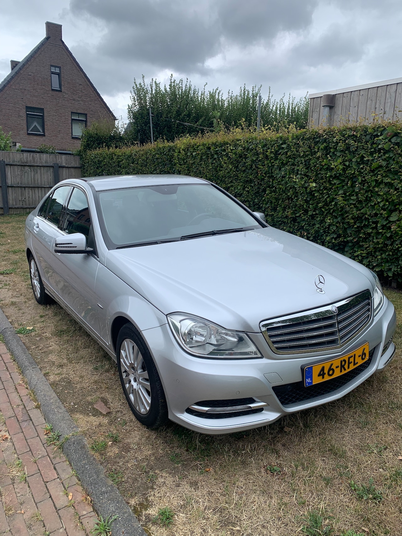 Mercedes-Benz C-klasse - 180 Cruise control, Navigatiesysteem, Airconditioning / Climate control, Parkeersensoren en li - AutoWereld.nl
