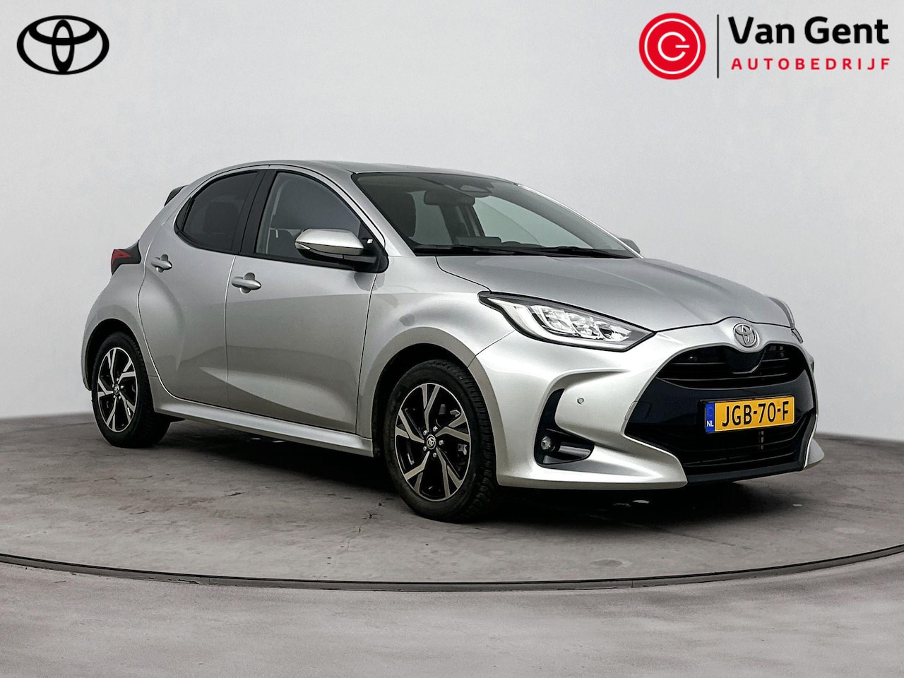 Toyota Yaris - 1.5 Hybrid 115 Dynamic | Dodehoek detectie | Parkeersensoren voor/achter | Stoel-/stuurver - AutoWereld.nl