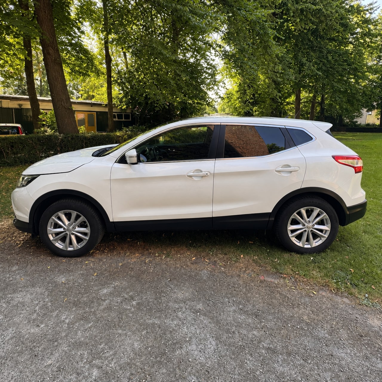 Nissan Qashqai - 1.2 Connect Edition Rijklaar. Onderhoudsboekje aanwezig. Goed onderhouden - AutoWereld.nl