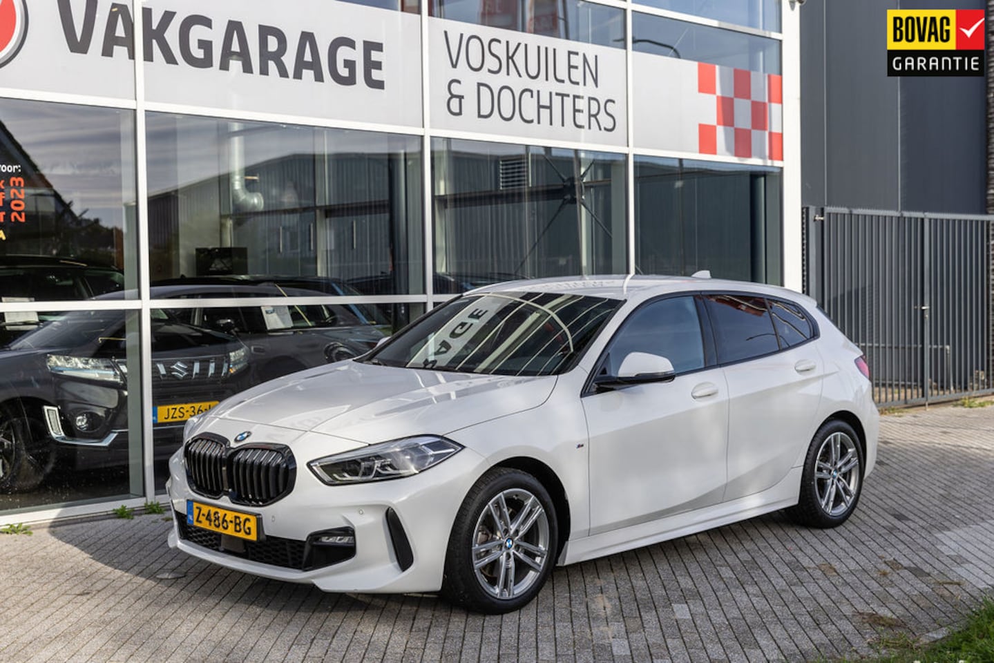 BMW 1-serie - 118i High Executive M Sport - AutoWereld.nl