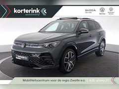 Volkswagen Tiguan - 1.5 eHybrid R-Line Edition 272PK DSG Panoramadak, Trekhaak, 360gr. Camera, Black Style, 20