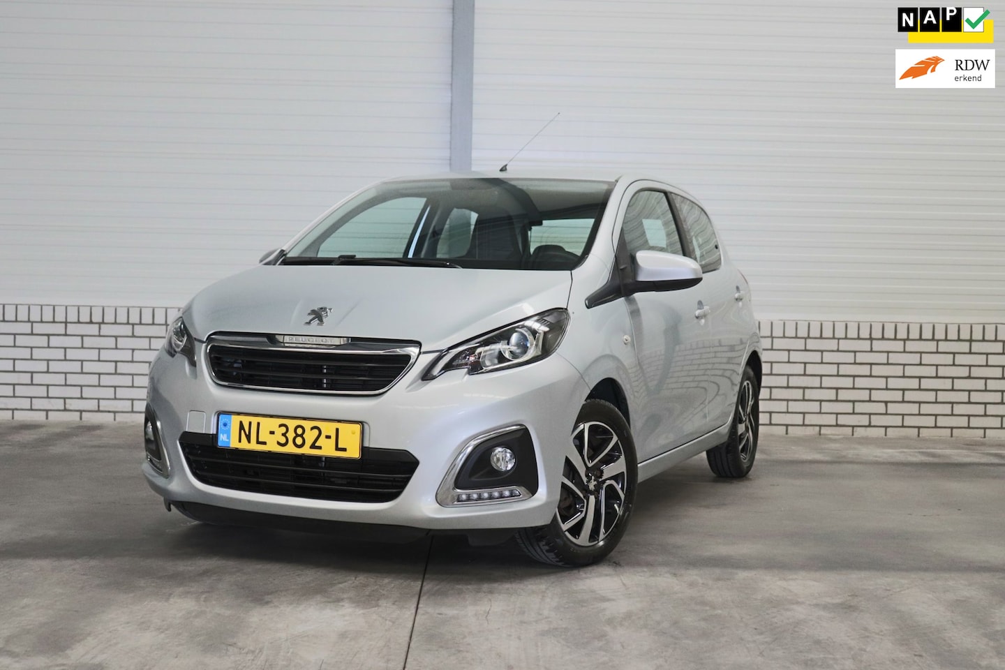 Peugeot 108 - 1.0 e-VTi Allure Camera |NAP| CarPlay |cruise Control | Climate Control | - AutoWereld.nl