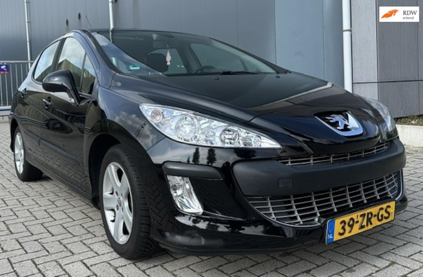 Peugeot 308 - 1.6 VTi XS/AUTOMAAT/AIRCO/CAMERA/5-drs/Cruise-control/Vol optie - AutoWereld.nl