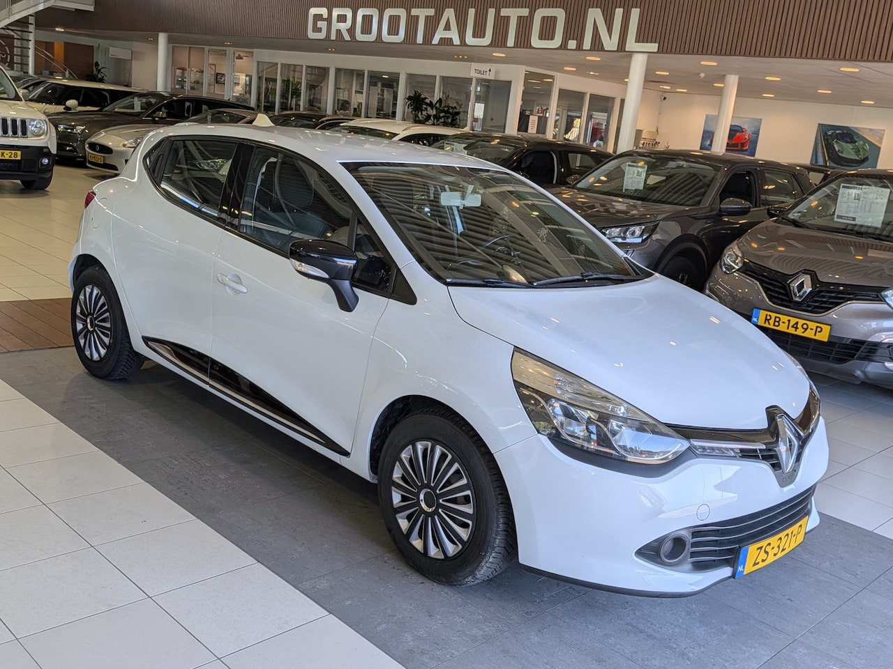 Renault Clio - 1.2 Night & Day Airco, Cruise Control, Stuurbekrachtiging - AutoWereld.nl
