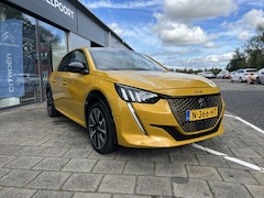 Peugeot e-208 - EV 50kWh 136pk | Navigatie | Bluetooth | Parkeersensoren voor & achter | Cruise & Climate
