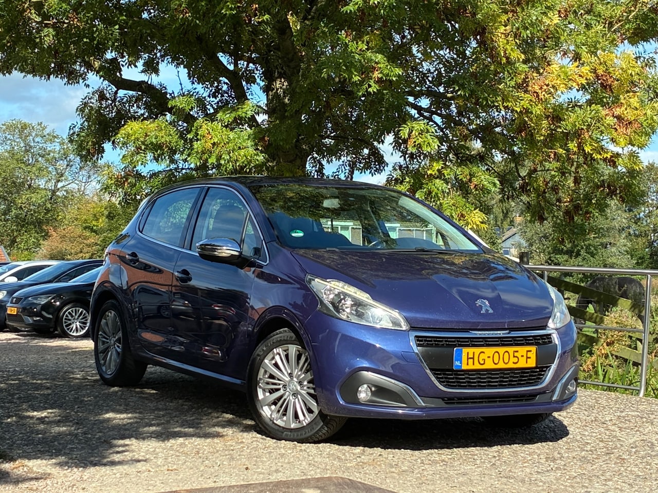 Peugeot 208 - 1.6 BlueHDI Blue Lease Executive | Cruise + Carplay + Trekhaak Nu € 3.975,-!!! - AutoWereld.nl