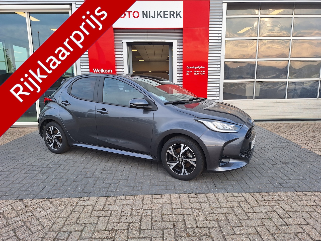 Toyota Yaris - 1.5 Hybrid Dynamic Limited met stoel- en stuurverwarming - AutoWereld.nl