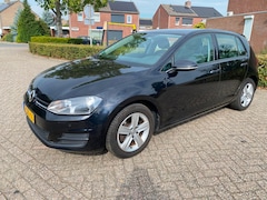 Volkswagen Golf - 1.2 TSI Highline