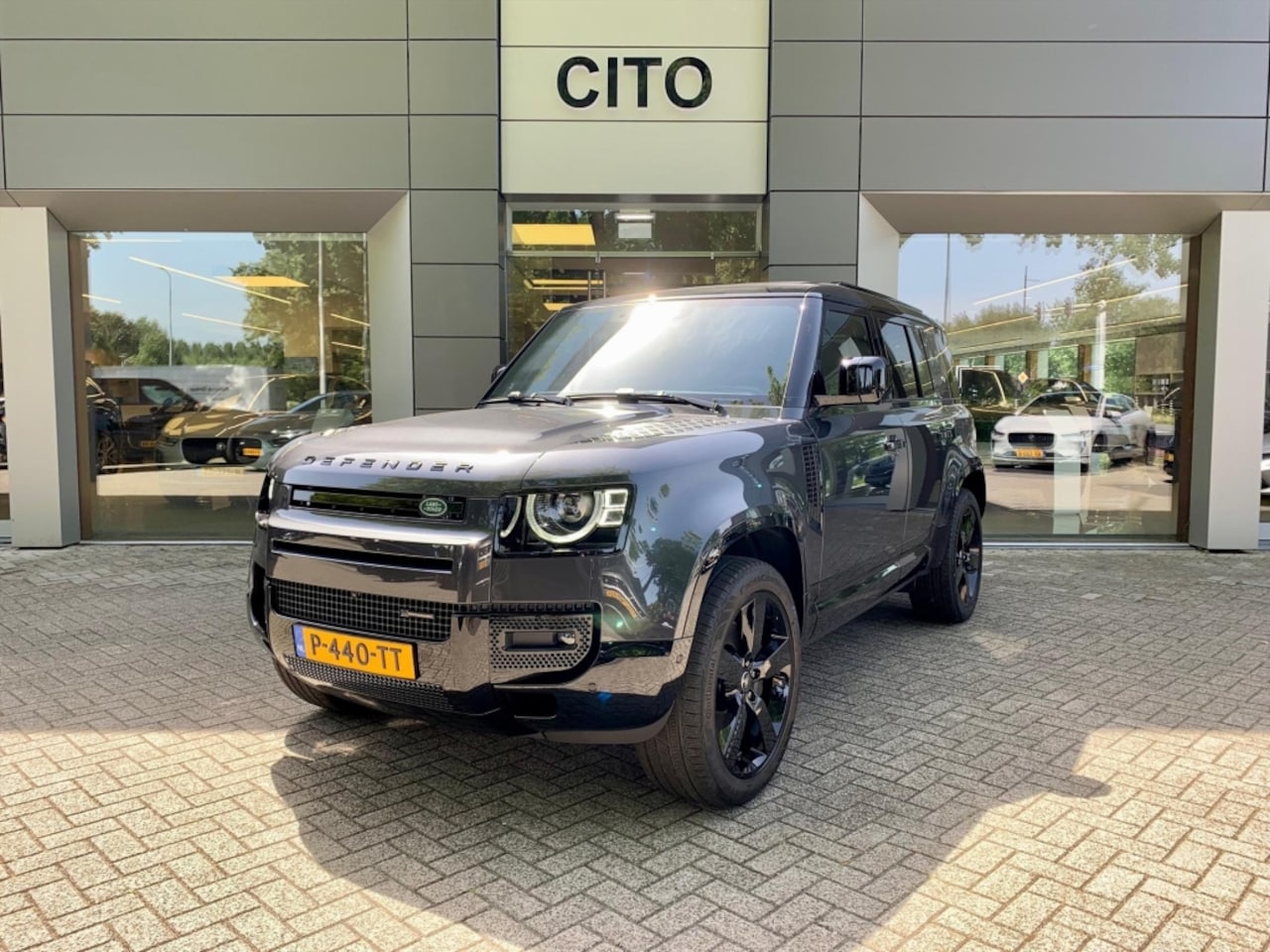 Land Rover Defender 110 - P400e 404pk PHEV AWD Aut X-Dynamic HSE - AutoWereld.nl