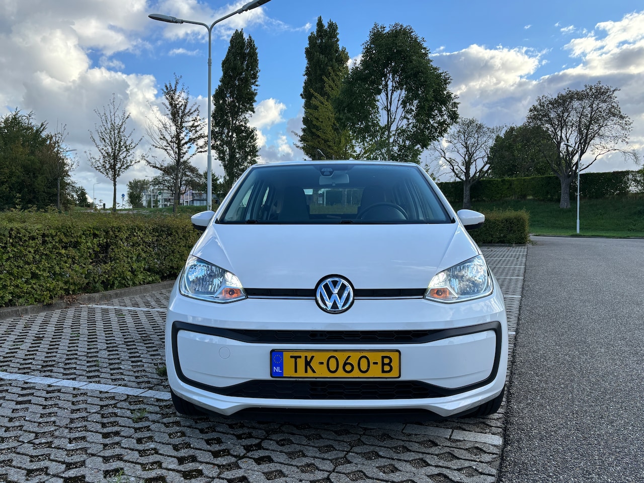 Volkswagen Up! - 1.0 BMT move up! - AutoWereld.nl