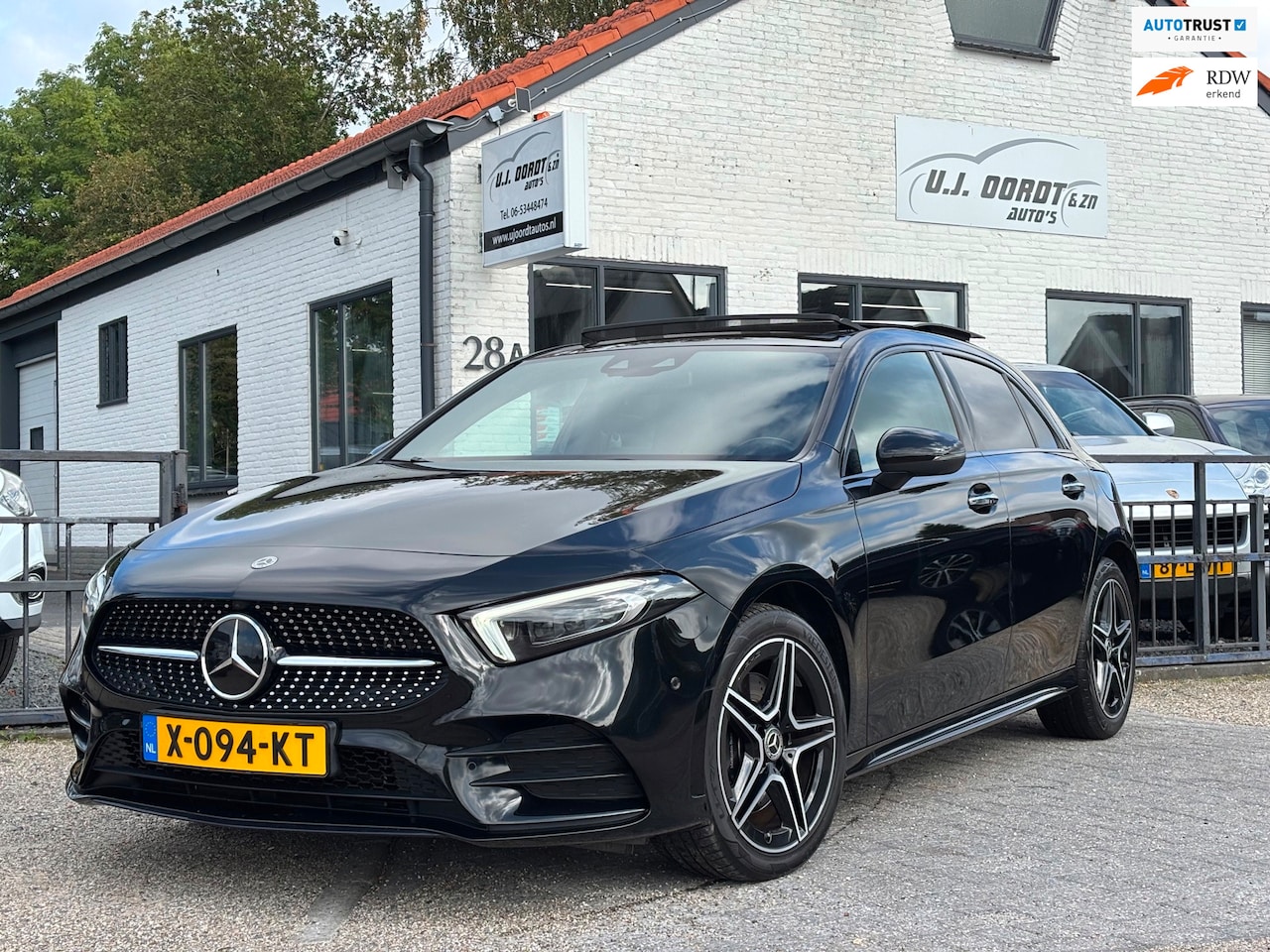 Mercedes-Benz A-klasse - 250 e AMG Line panorama dak! Nieuwstaat! - AutoWereld.nl