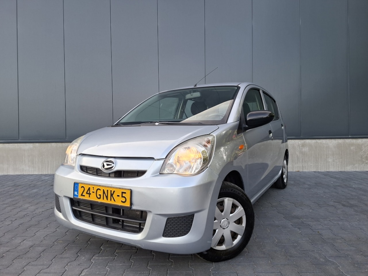 Daihatsu Cuore - 1.0 Premium | NAP | 5 deurs | Stuurbekrachtiging | ISO fix | Zuinig - AutoWereld.nl
